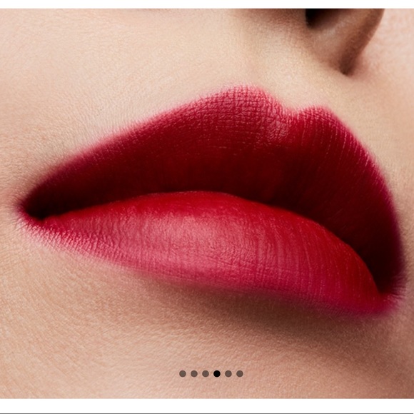 ⭐️ MAC Bundle - Eyelashes and Lipstick. NWT - Picture 7 of 7